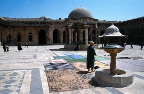 Aleppo. Veduta della Moschea.De Agostini Picture Library/C. Sappa