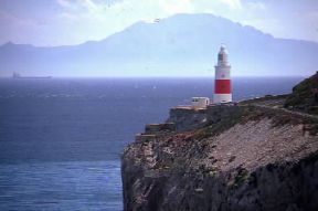 Faro di Gibilterra con l'Africa sullo sfondo.De Agostini Picture Library/C. Sappa