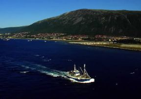 Peschereccio al largo delle coste norvegesi.De Agostini Picture Library/N. Cirani