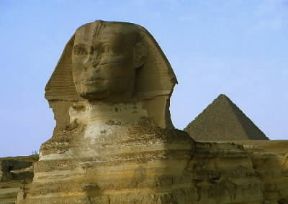 Sfinge . La sfinge di Micerino, faraone egiziano della IV dinastia (intorno al 2560 a. C.).De Agostini Picture Library/A. Vergani