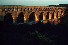 Gallia. L'acquedotto romano di Pont-du Gard in Provenza.De Agostini Picture Library/C. Pratt