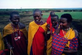 Kenya. Individui appartenenti al gruppo nilotico dei Masai.De Agostini Picture Library/C. Sappa