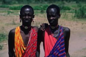 Masai. Due donne masai.De Agostini Picture Library/C. Sappa