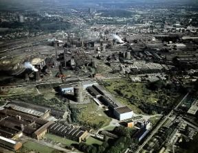 Acciaieria. Impianto siderurgico nei pressi di Dortmund, in Germania.De Agostini Picture Library/Pubbliaerfoto