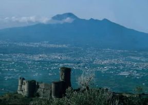 Antiappennino. Il Vesuvio visto dal comune di Lettere (Gragnano).De Agostini Picture Library/A.Vergani