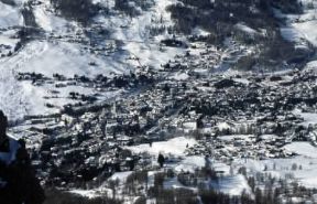 Cortina d'Ampezzo. Veduta invernale dell'abitato.De Agostini Picture Library / M. Bertinetti