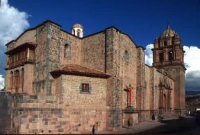 Cusco. La chiesa di S. Domingo, eretta sulle fondamenta del Tempio del Sole.De Agostini Picture Library / M. Bertinetti