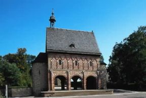 Assia. La Thorhalle dell'abbazia imperiale di Lorsch. De Agostini Picture Library / N. Cirani