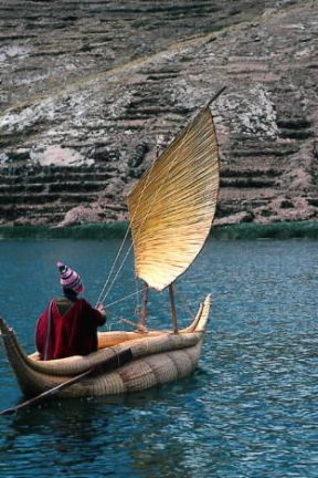 AymarÃ¡. Indigeno aymarÃ¡ su una tipica imbarcazione della regione.De Agostini Picture Library / G. SioÃ«n
