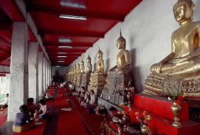 Bangkok. Interno del tempio Wat Mahathat.De Agostini Picture Library / G. SioÃ«n