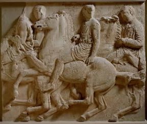 Chitone indossato da un cavaliere greco; particolare del fregio del Partenone (Atene, Museo dell'Acropoli).De Agostini Picture Library/G. Nimatallah