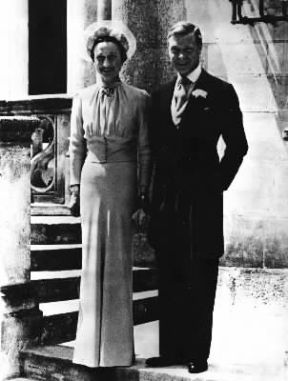 Edoardo VIII re di Gran Bretagna e Irlanda con Wallis Simpson nel giorno delle loro nozze.De Agostini Picture Library