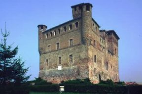 Grinzane Cavour. Il castello Cavour.De Agostini Picture Library / M. Bertinetti