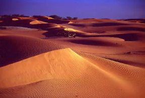 Mauritania. Il deserto nella zona di Nouakchott, capitale del Paese.De Agostini Picture Library/C. Sappa