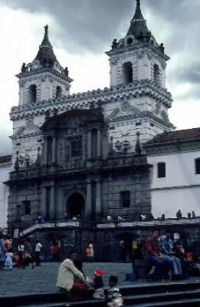 Quito. La facciata della chiesa nel convento di S. Francesco.De Agostini Picture Library/M. Seemuller