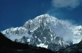 Alpi. Una veduta del gruppo montuoso del Monte Bianco.De Agostini Picture Library/N. Cirani