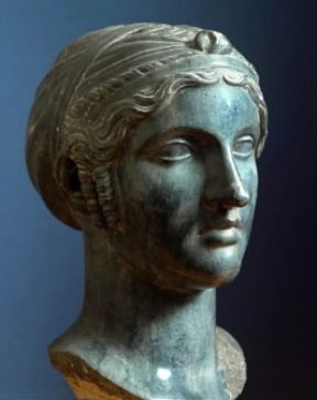 Saffo. Ritratto bronzeo della poetessa greca.De Agostini Picture Library /G. Nimatallah