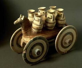 Stile geometrico. Vaso greco a forma di carrello (Atene, Museo Nazionale Archeologico).De Agostini Picture Library/G. Nimatallah