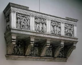 Cantoria realizzata da Luca della Robbia per il duomo di Firenze (Firenze, Museo dell'Opera del duomo).De Agostini Picture Library/G. Nimatallah