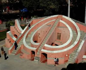Delhi . L'osservatorio astronomico di Jantan Mantar (sec. XVIII).De Agostini Picture Library/G. Nimatallah