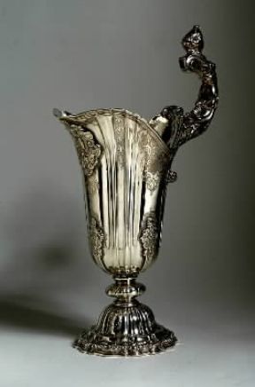 Brocca in argento di manifattura inglese (sec. XVIII).De Agostini Picture Library/G. Nimatallah