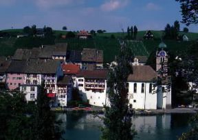 Cantone di Zurigo. Veduta di Eglisau, piccolo centro del Cantone svizzero.De Agostini Picture Library/G. SioÃ«n