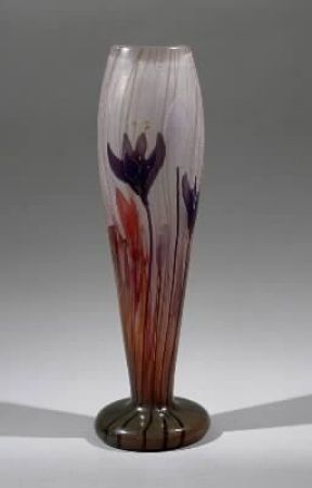 Ãˆmile GallÃ©. Vaso con elementi decorativi naturalistici.De Agostini Picture Library/G. Dagli Orti