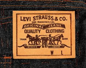 Jeans . Il marchio Levi Strauss introdotto nel 1850.De Agostini Picture Library