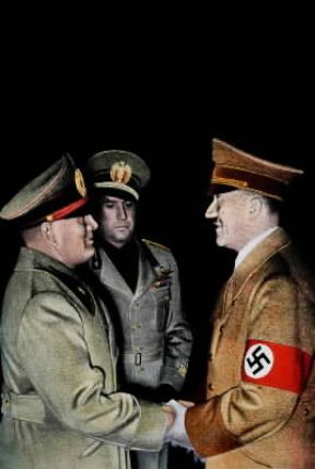 Germania. La stretta di mano tra Hitler e Mussolini dopo il Patto di Monaco nel 1938.De Agostini Picture Library