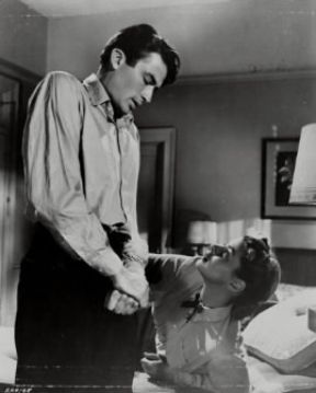 Alfred Hitchcock. Gregory Peck e Ingrid Bergman in Io ti salverÃ² (1945).Kobal Collection