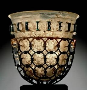 Diatreto romano noto come diatreto Trivulzio (sec. IV; Milano, Museo Archeologico).De Agostini Picture Library/M. Carrieri