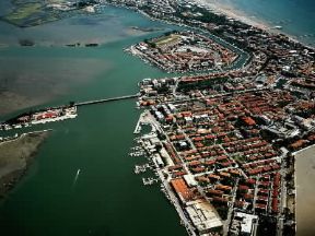 Friuli-Venezia Giulia. Veduta aerea di Grado.De Agostini Picture Library/Pubbli Aer Foto