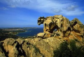 Roccia. La famosa roccia erosa dal vento a Capo d'Orso, nel comune di Palau in Sardegna.De Agostini Picture Library / A. Vergani
