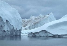 Artide. Un iceberg nel Mar di Groelandia.De Agostini Picture Library/D. Staquet