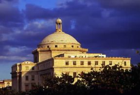 Puerto Rico. Il palazzo del Parlamento nel capoluogo San Juan.De Agostini Picture Library/C. Rives