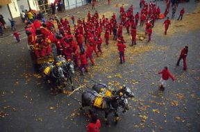 Italia . Un momento del Carnevale di Ivrea in Piemonte.De Agostini Picture Library/M. Leigheb