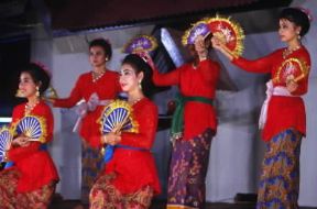 Thailandia. Un momento di una danza a Chiang Mai.De Agostini Picture Library/C. Sappa