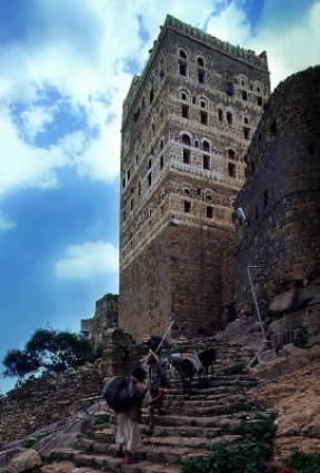 Yemen. Una casa fortificata tipica dell'architettura yemenita.De Agostini Picture Library/L. Romano