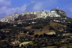 Sicilia . Veduta di Calascibetta, nella provincia di Enna.De Agostini Picture Library/G. Berengo Gardin
