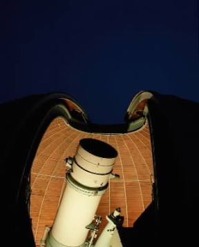 Cannocchiale nella succursale dell'Osservatorio di Brera a Merate.De Agostini Picture Library/G. Cigolini