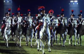 Carabiniere. Carosello equestre dei carabinieri in alta uniforme.De Agostini Picture Library/C. Crose