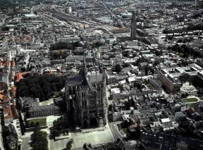 Gotico. Veduta della cattedrale di Amiens.De Agostini Picture Library / Pubbliaerfoto