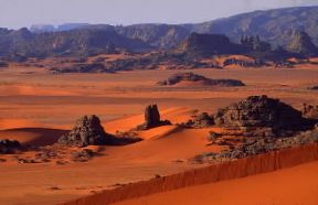 Sahara. Esempio di rocce erose nell'altopiano del Tassili.De Agostini Picture Library / G. e T. Baldizzone