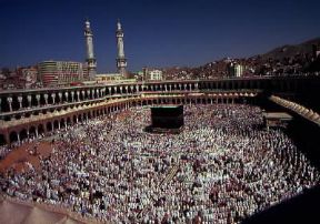 La Mecca. Folla di pellegrini attorno alla Ka'ba.De Agostini Picture Library