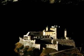 Delfinato . Veduta del castello di Queyraz.De Agostini Picture Library/G. P. Cavallero