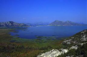 Montenegro. Veduta del lago di Scutari, al confine con l'Albania. De Agostini Picture Library / S. Vannini