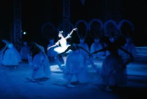 Balletto. Uno spettacolo del balletto dell'Opera di Riga.De Agostini Picture Library/M. Bertinetti