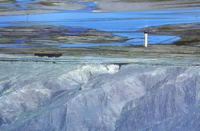 Tibet. Paesaggio nei pressi di Lhasa.De Agostini Picture Library/G. SioÃ«n