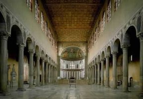 Arte paleocristiana . Interno della basilica romana di S. Sabina (sec. IV-V).De Agostini Picture Library/G. Nimatallah