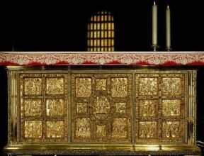 Paliotto in oro e pietre preziose (sec. IX) nella basilica di S. Ambrogio a Milano.De Agostini Picture Library/G. Cigolini